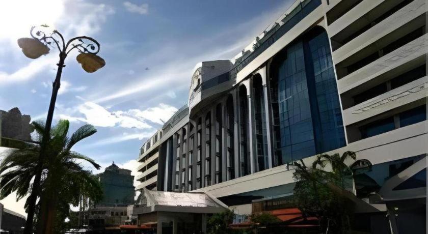 The Centrepoint Hotel Bandar Seri Begawan Exterior photo